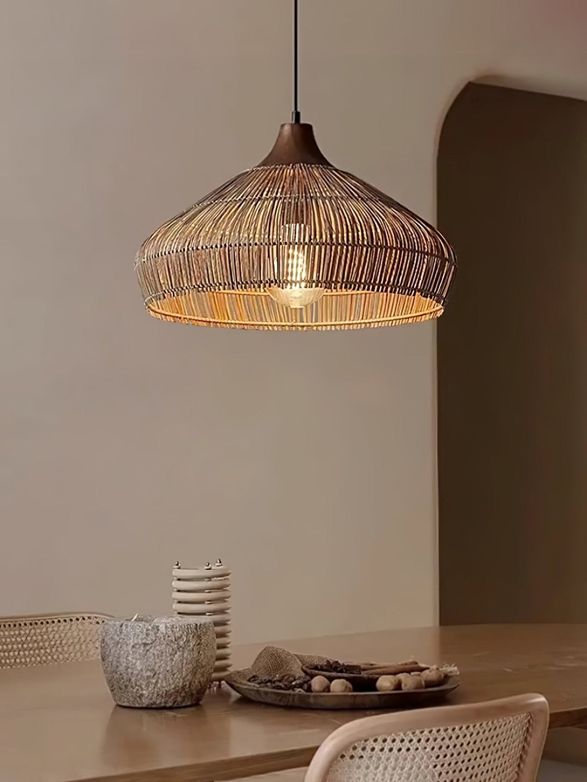 Lythean Elegance Art Rattan Pendelleuchte aus Holz