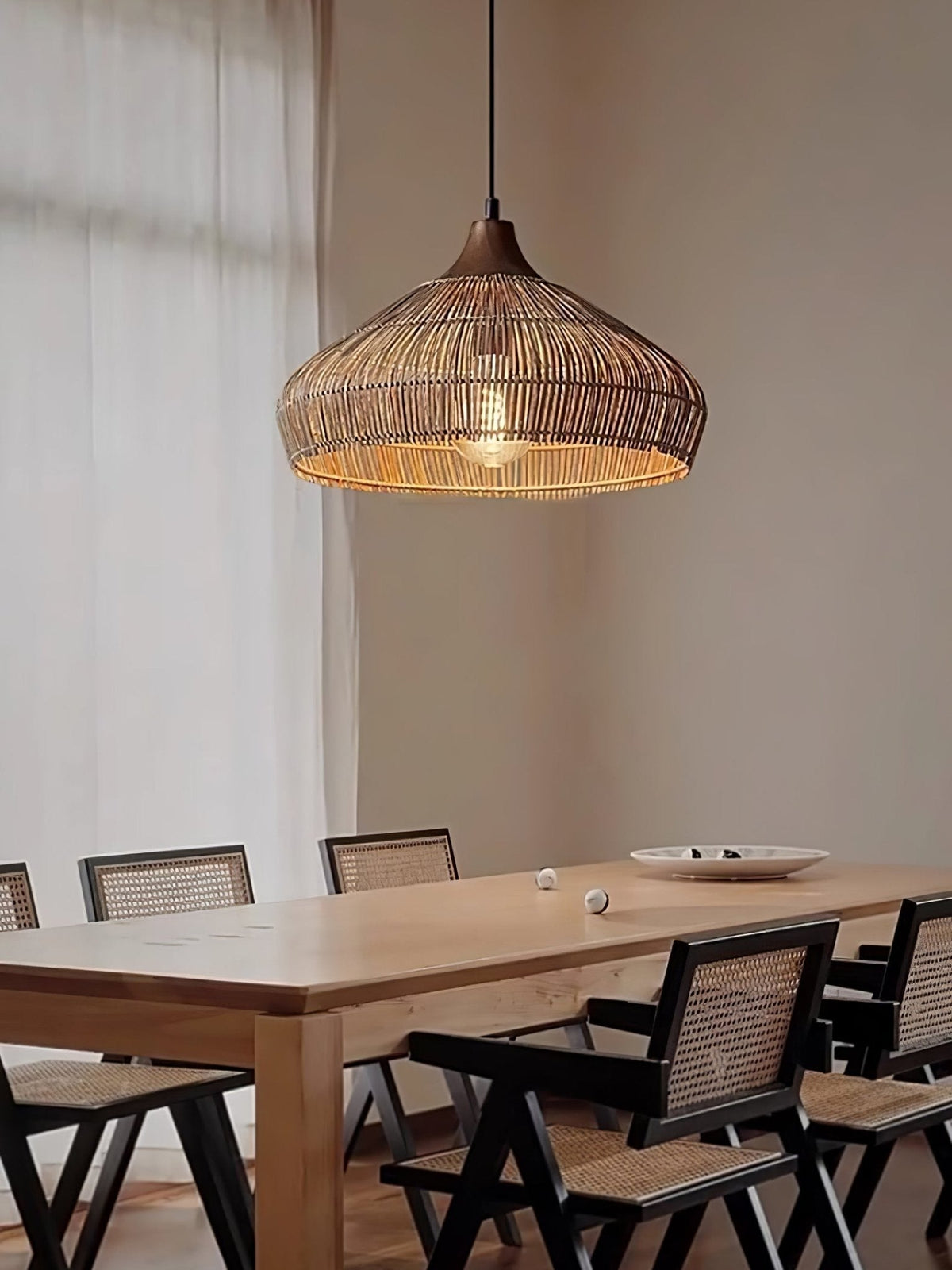 Lythean Elegance Art Rattan Pendelleuchte aus Holz