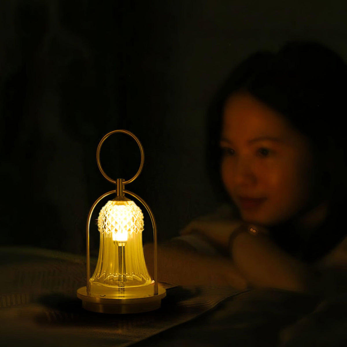 Bell Tischleuchte aus Vintage-Glas