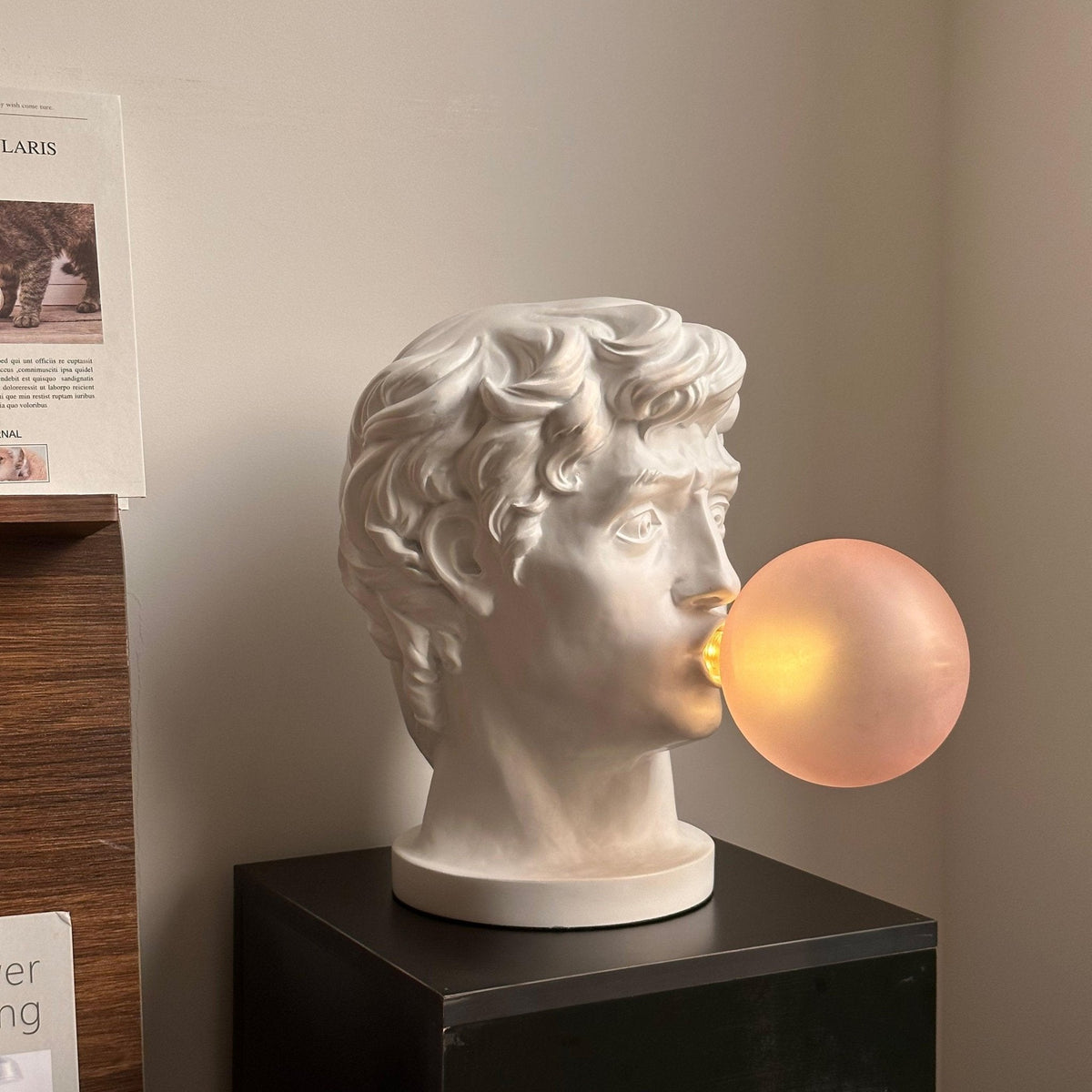 Vona zeitgenössische Tischleuchte aus Glas