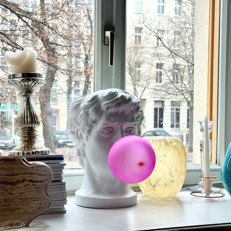 Vona zeitgenössische Tischleuchte aus Glas