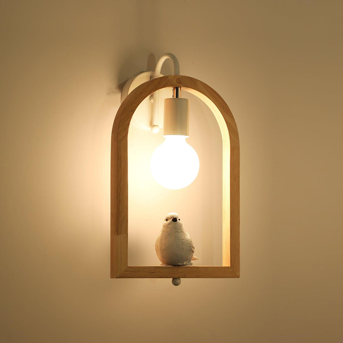 Cari zeitgenössische Kunst-Vogel-Wandleuchte aus Kunstharz