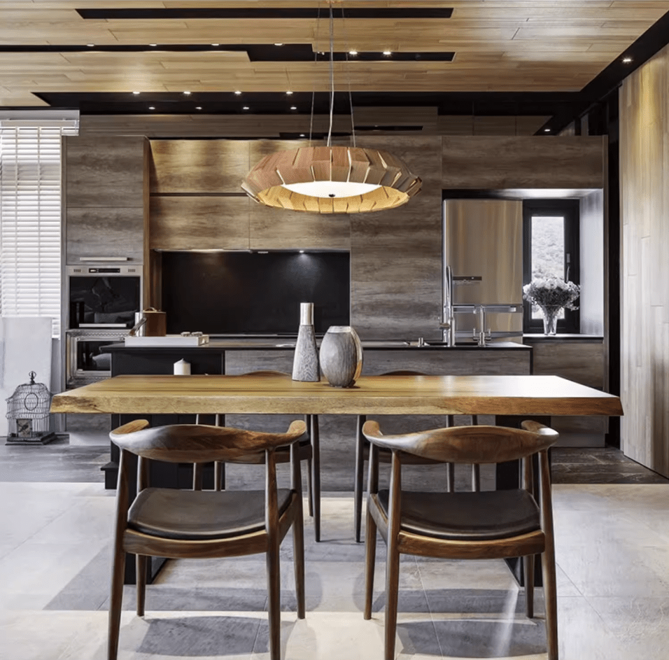 Viresto Kronleuchter aus Holz in Patchwork-Ring-Optik