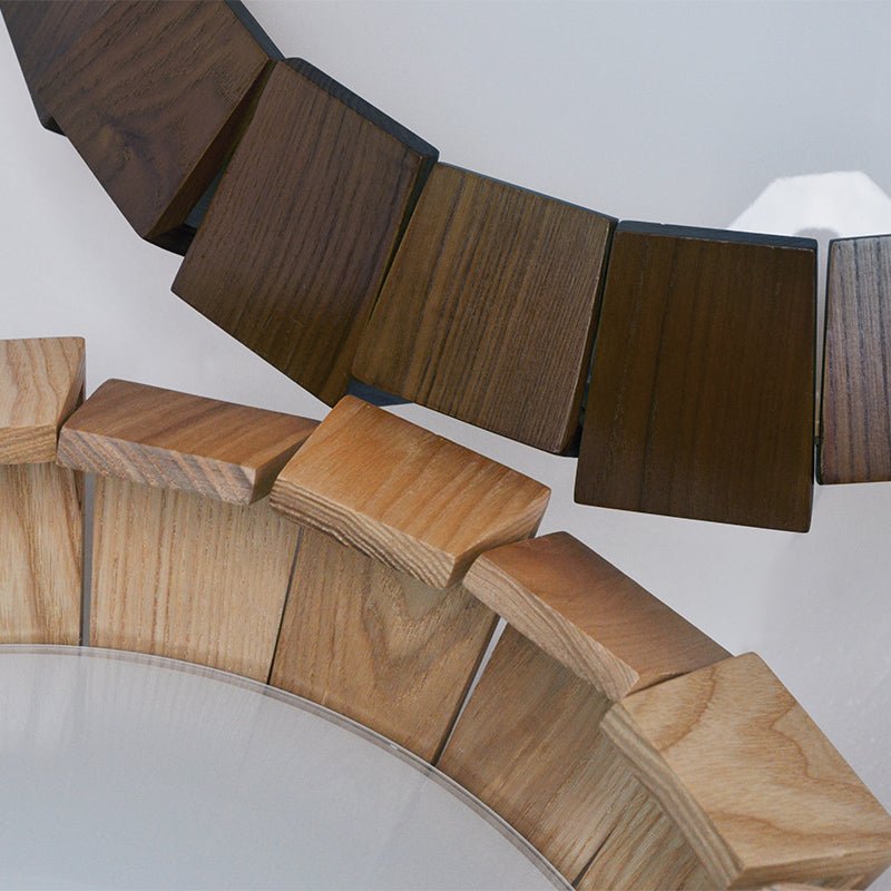 Viresto Kronleuchter aus Holz in Patchwork-Ring-Optik