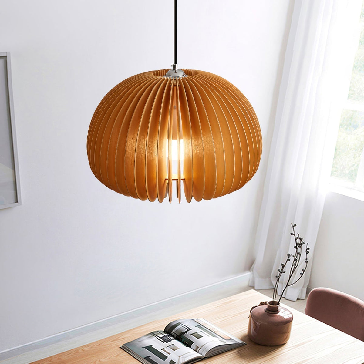 Doren Pendelleuchte aus Holz in Kieselsteinform nordisch