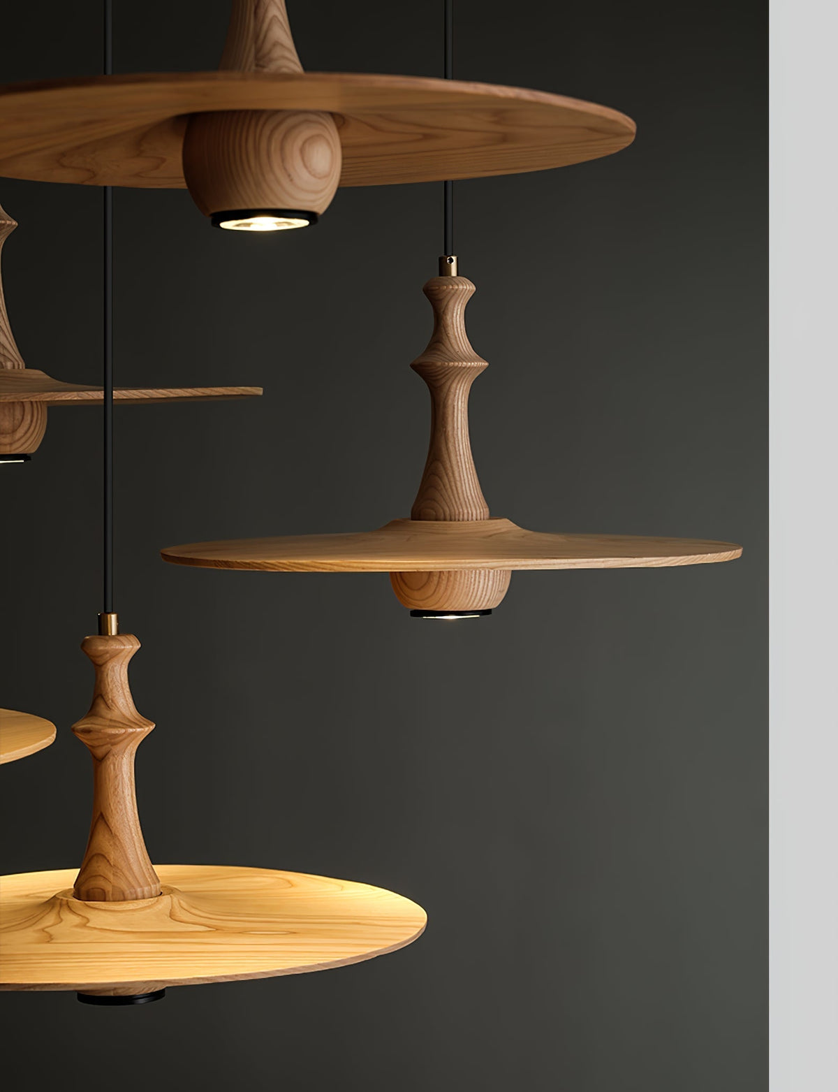 Spindle Pendelleuchte aus Holz