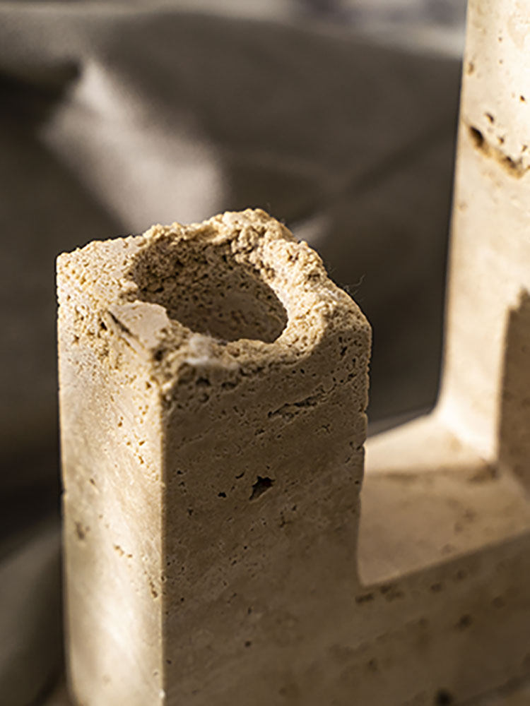 Horze Moderner Candleholder aus gelbem Travertin