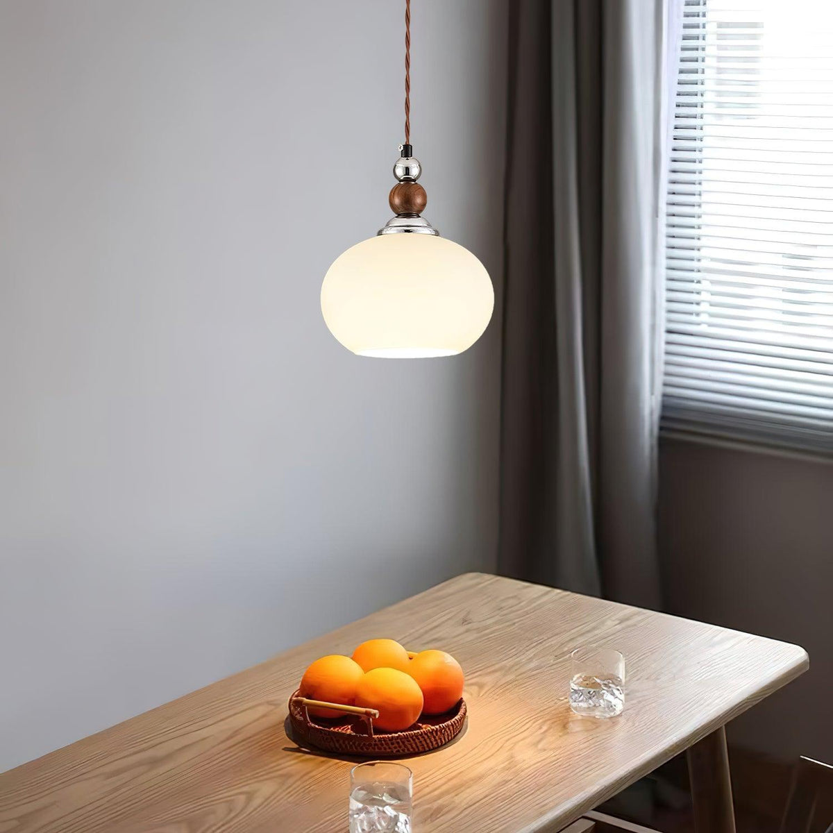 Eiruelia Pendelleuchte aus Glas im modernen Stil
