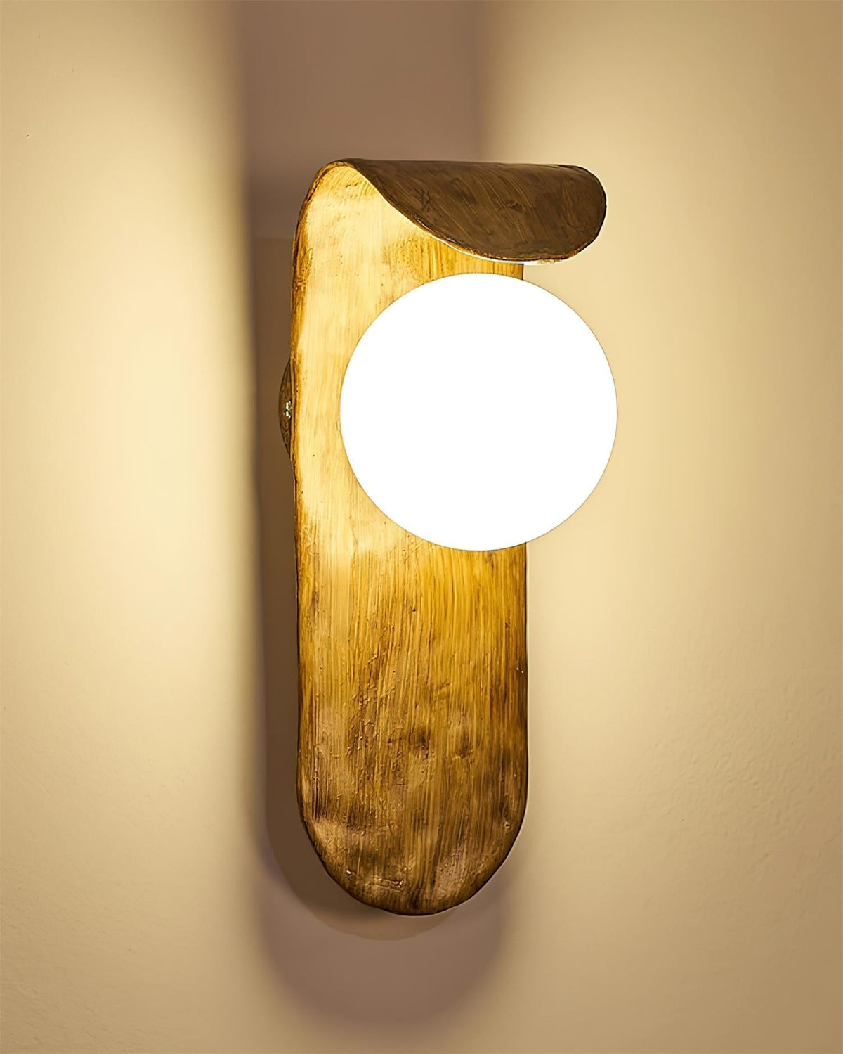 Gavino Wandleuchte aus Holz