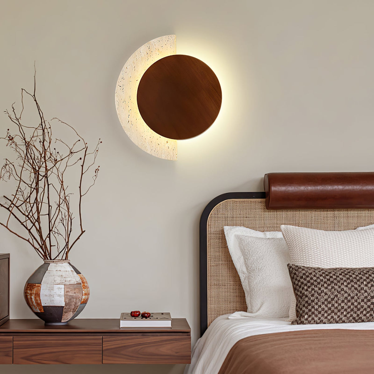 Crescent Halo Wandleuchte mit Stecker