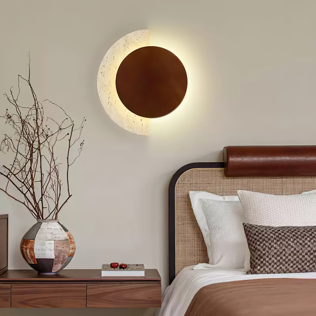 Crescent Halo Wandleuchte mit Stecker