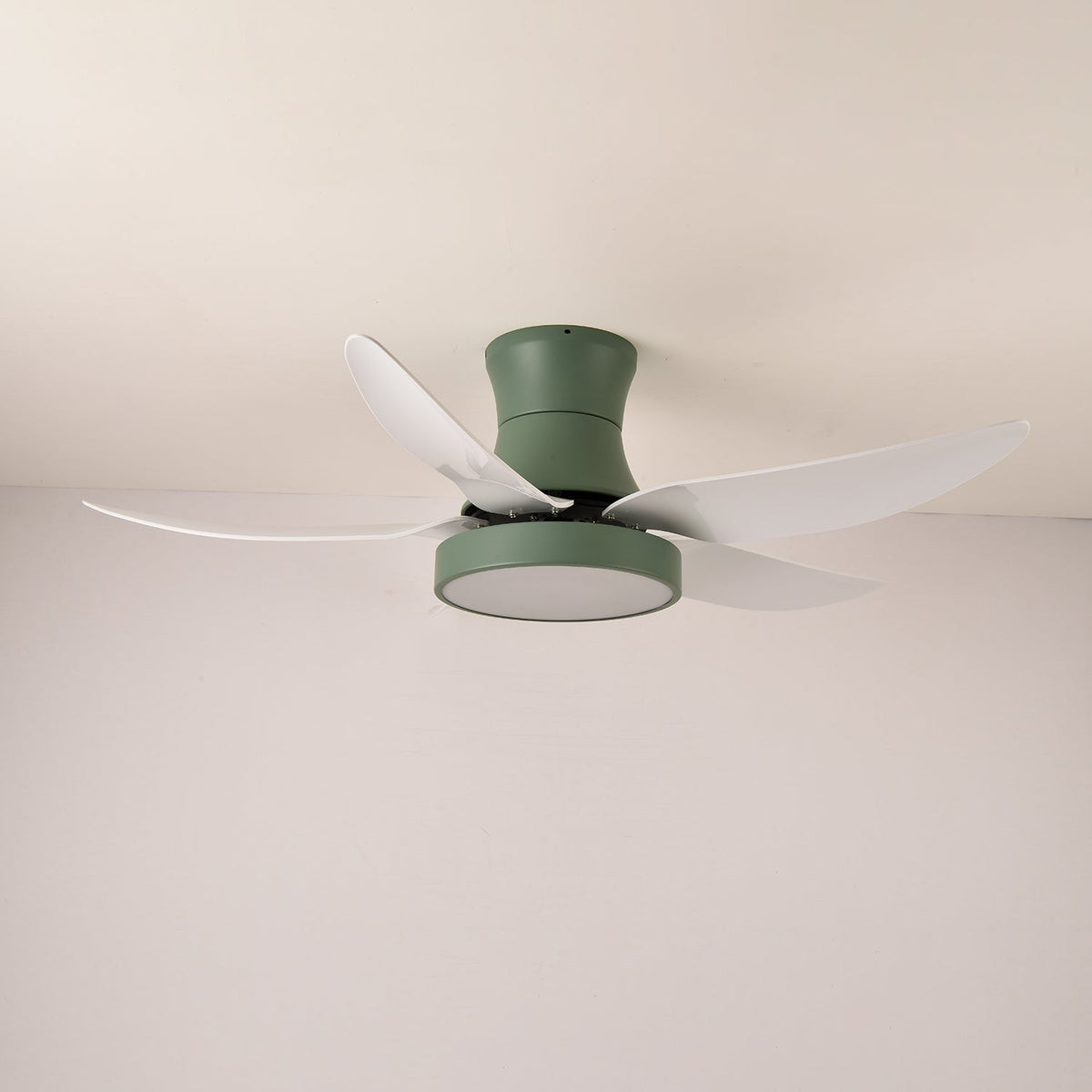 Jada Deckenventilator mit Beleuchtung in modernem Schwarz