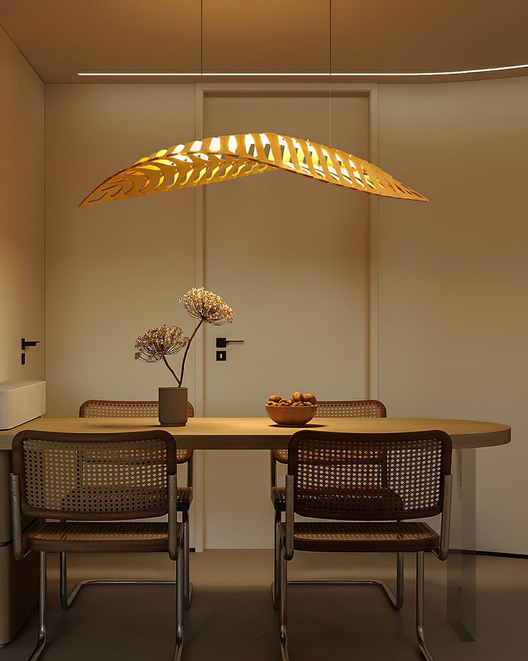 Veliren Pendelleuchte aus Holz mit Blatt-Design