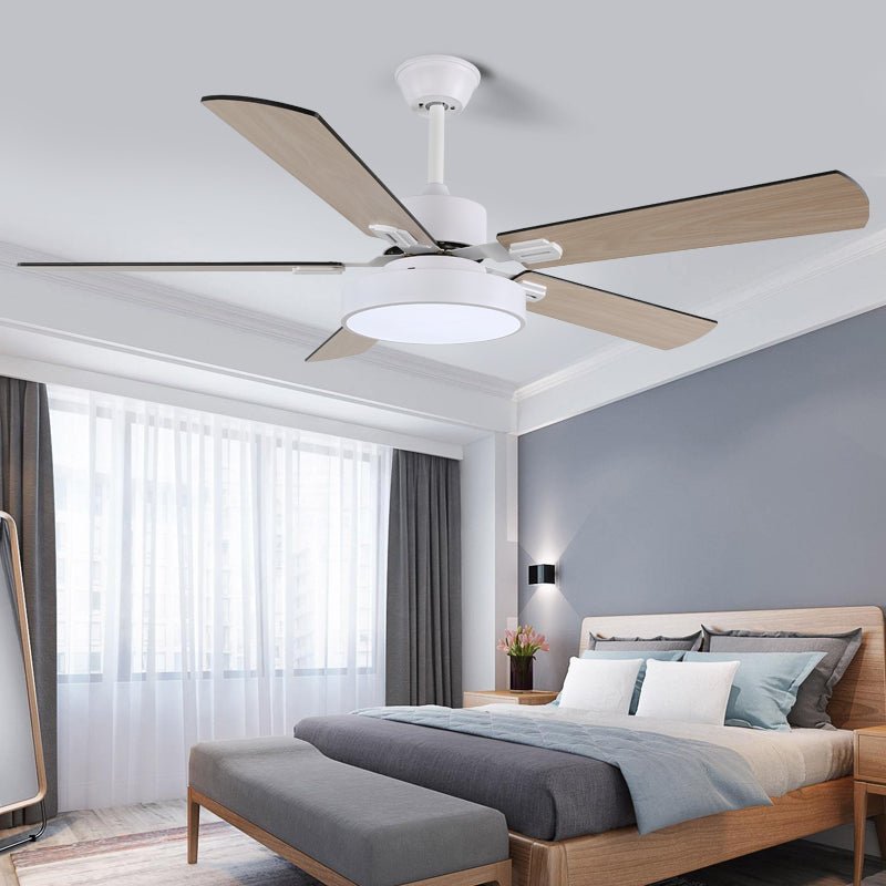 Aerilux Deckenventilator mit Beleuchtung aus Holz im modernen Stil