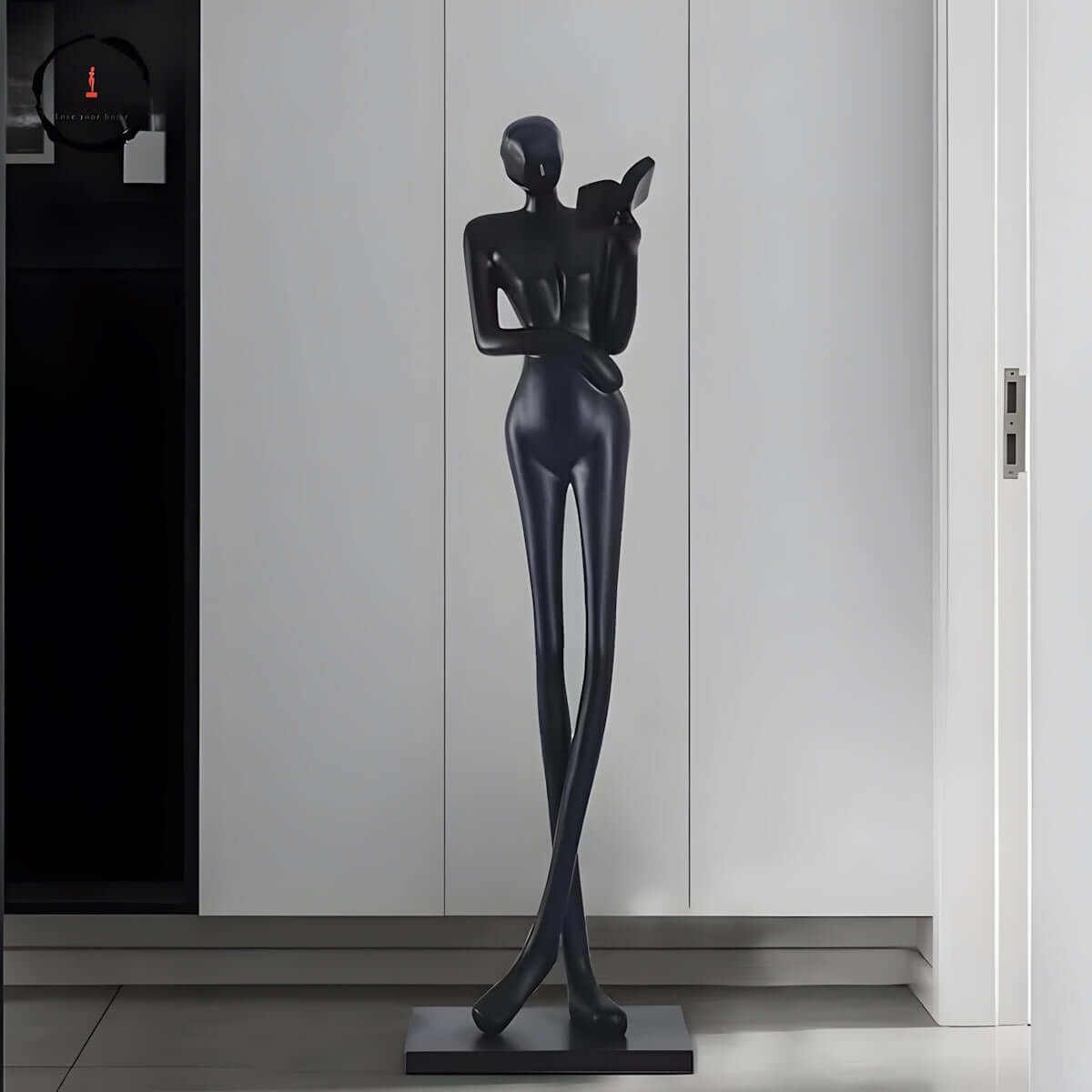 Norerina Stehfigur Kunstwerk