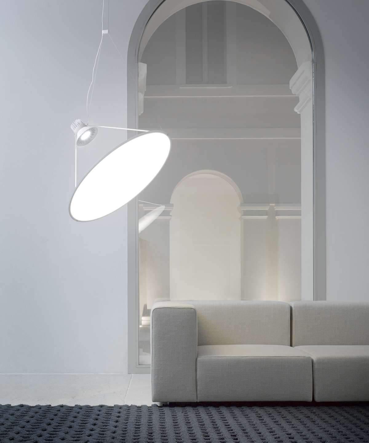 Brio Pendelleuchte aus Stahl im minimalistischen Stil