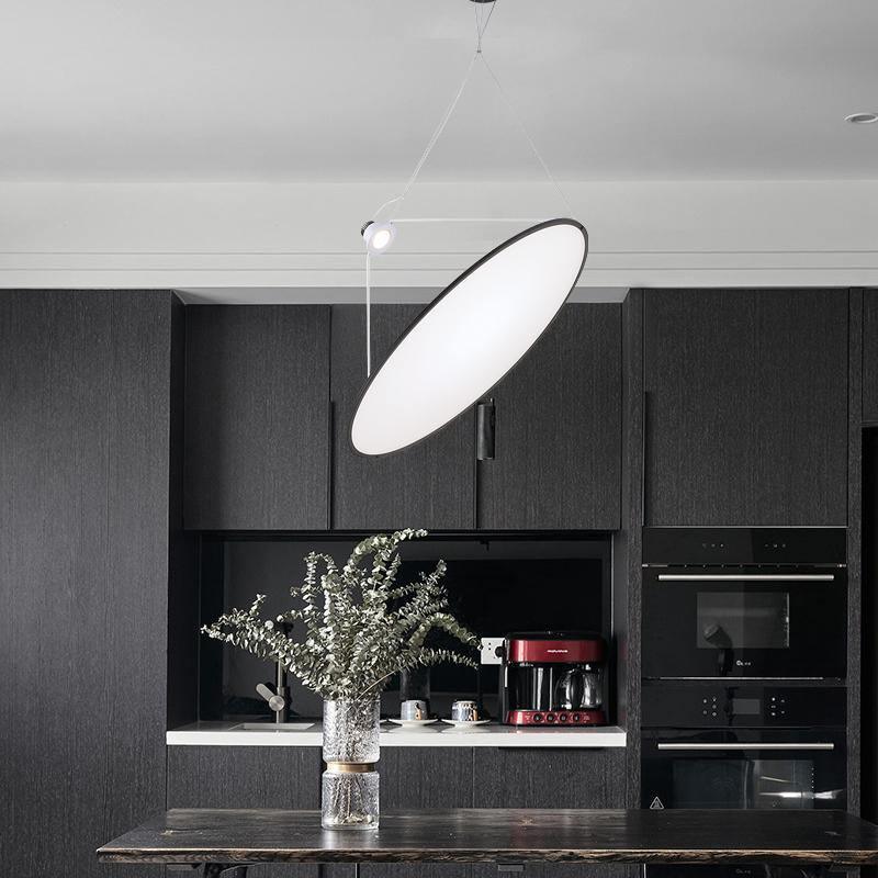 Brio Pendelleuchte aus Stahl im minimalistischen Stil