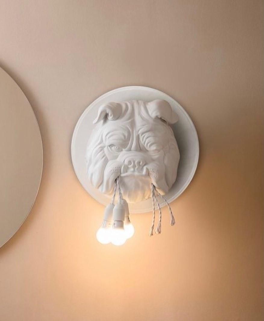 Umeri Wandleuchte Bulldog-Skulptur whimsisch