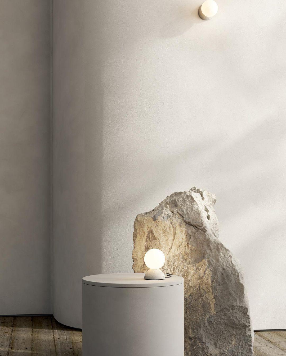 Eirinise Wandleuchte aus Beton mit Opalglas
