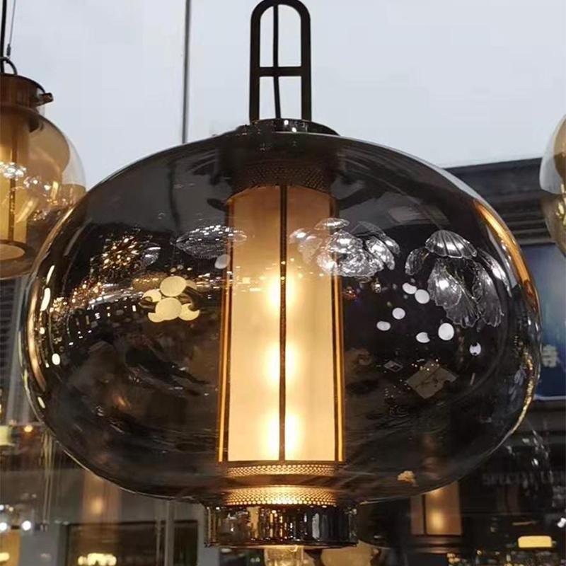 Uphaos zeitgenössische minimalistische Pendelleuchte aus Glas für das Familienleben