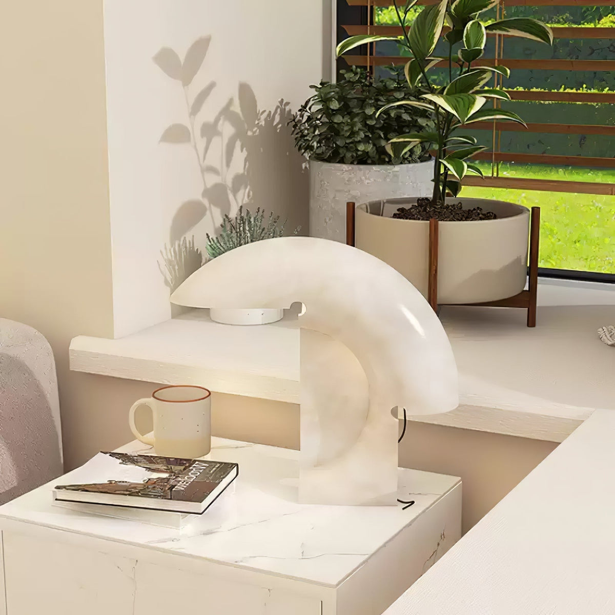 Emmy moderne Tischleuchte aus Marmor