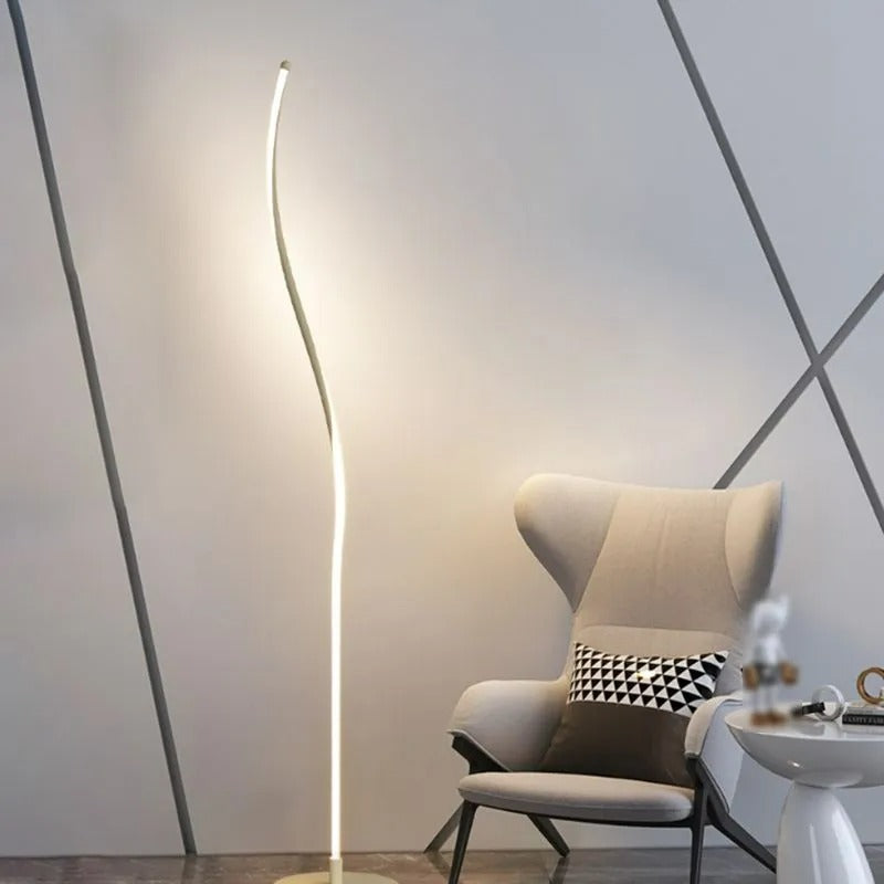 Arisha Modern Linear LED Stehlampe Schwarz/Weiß Wohn/Schlafzimmer Metall&Acryl