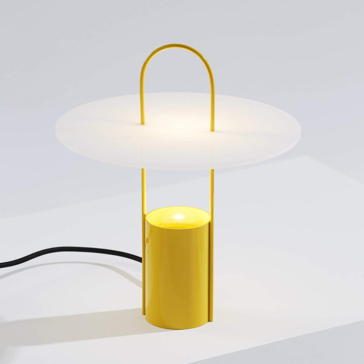 Hattie moderne Tischlampe