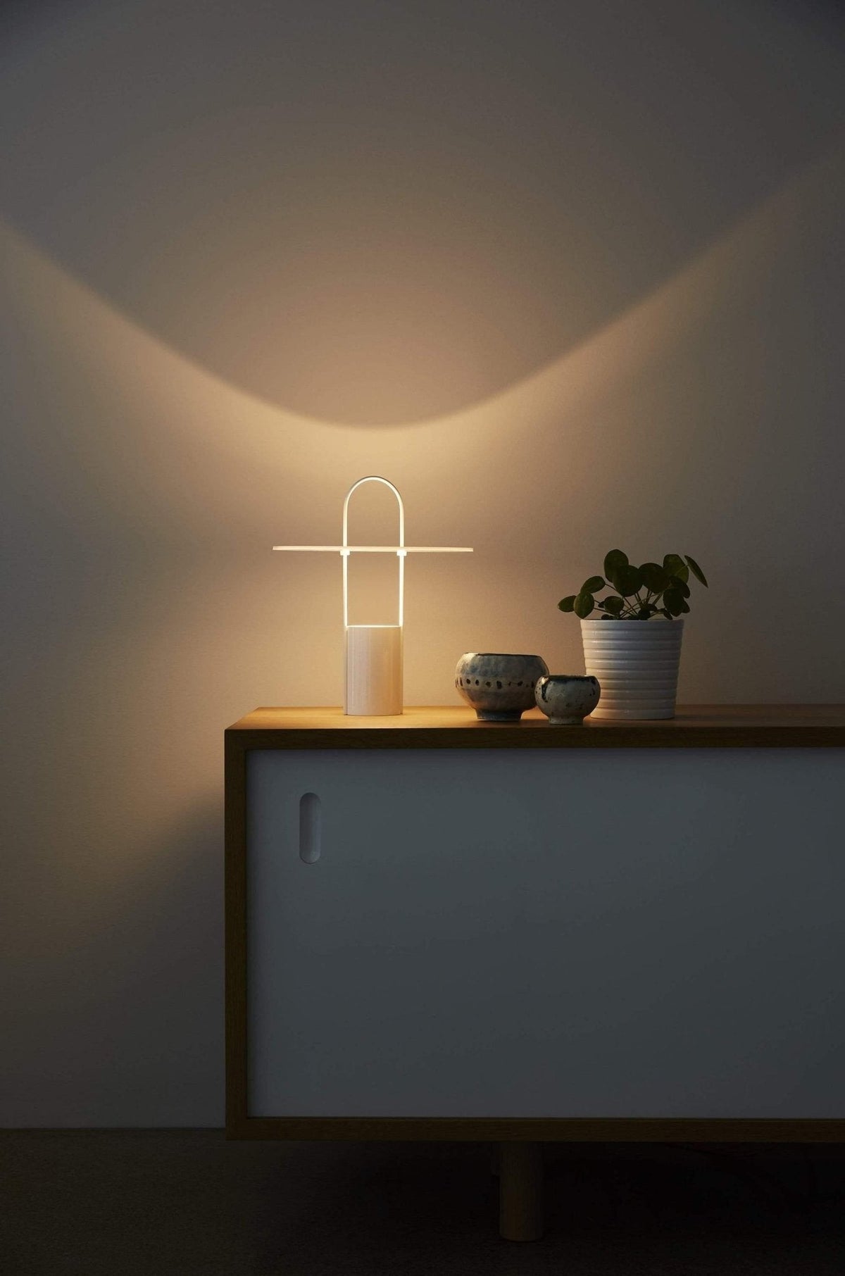Hattie moderne Tischlampe