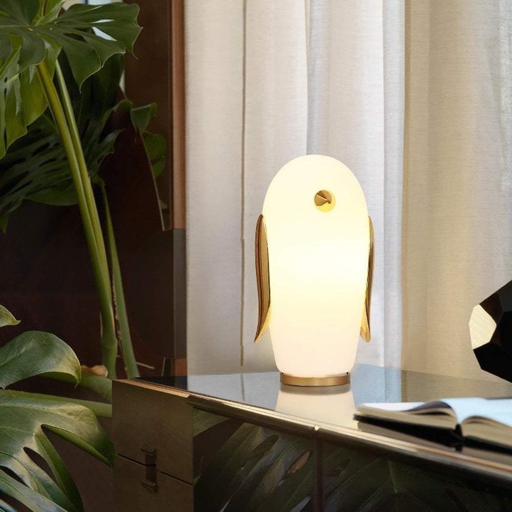 Marvelian Tischlampe in whimsischer Form